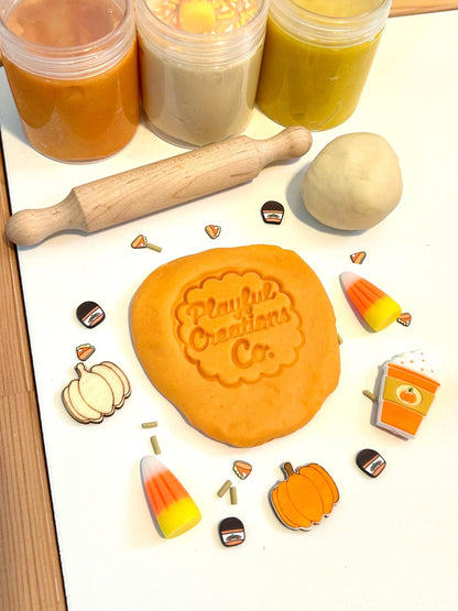 Pumpkin Spice Latte Playdough Set with Charms | Autumn Sensory Dough Kit | Non-Toxic Playdough with Loose Parts | Montessori Fall Play
