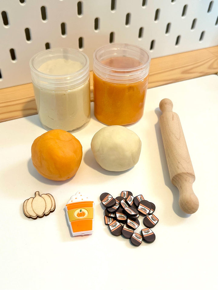 Pumpkin Spice Latte Playdough Set with Charms | Autumn Sensory Dough Kit | Non-Toxic Playdough with Loose Parts | Montessori Fall Play