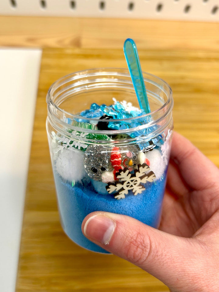 Winter Kinetic Sand Kit | Frosty Blue Sensory Play Sand with Snowman & Snowflake Charms | Winter Wonderland Sensory Play | Cute Party Favour