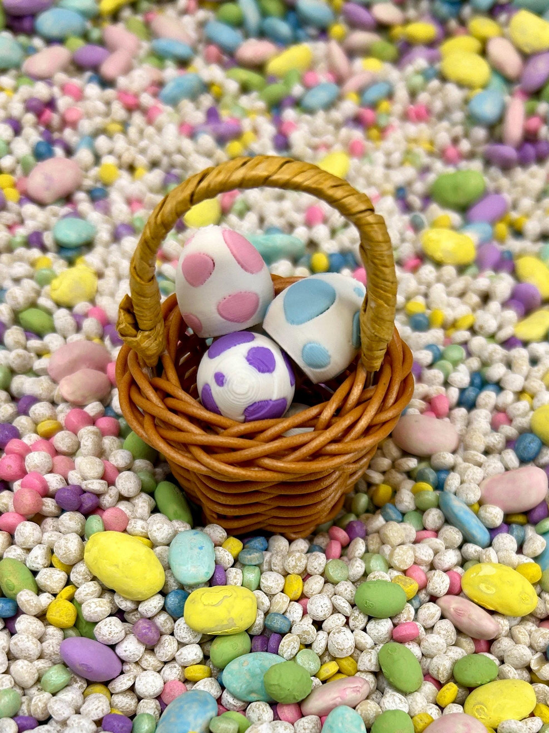 Miniature Easter Basket with 3D Printed Easter Eggs | Realistic Wicker Basket | Trinket Container | Small World Play | Easter Basket Gift