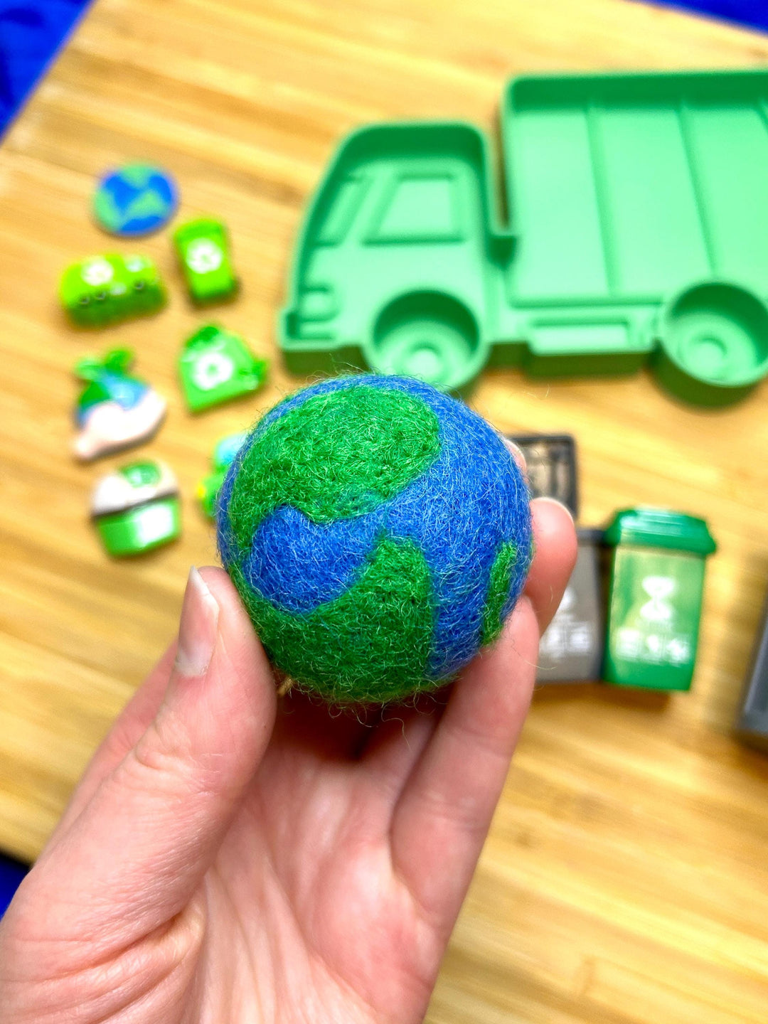 Earth Day Sensory Play Set | Garbage Man Truck Bin | 3D Printed Green Recycling Trinket Tray | Montessori Play | Flisat Table Accessory