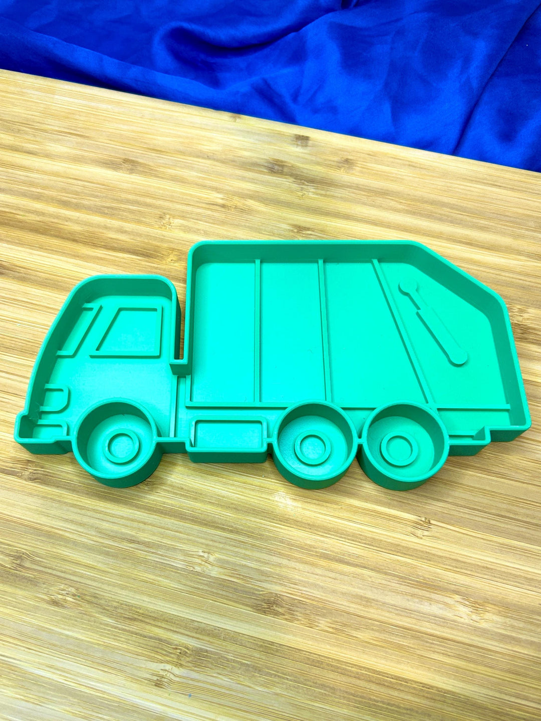 Earth Day Sensory Play Set | Garbage Man Truck Bin | 3D Printed Green Recycling Trinket Tray | Montessori Play | Flisat Table Accessory