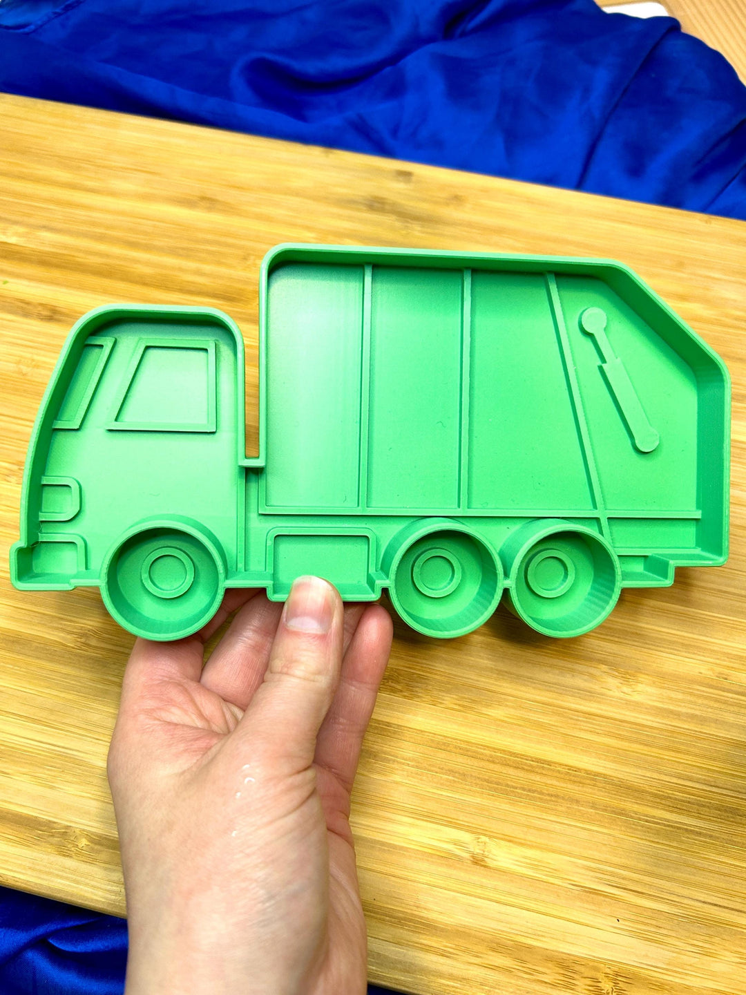 Garbage Truck Sensory Tray | 3D Printed Green Recycling Trinket Tray | Earth Day Sensory Bin Tool | Montessori Play | Flisat Table Accessory