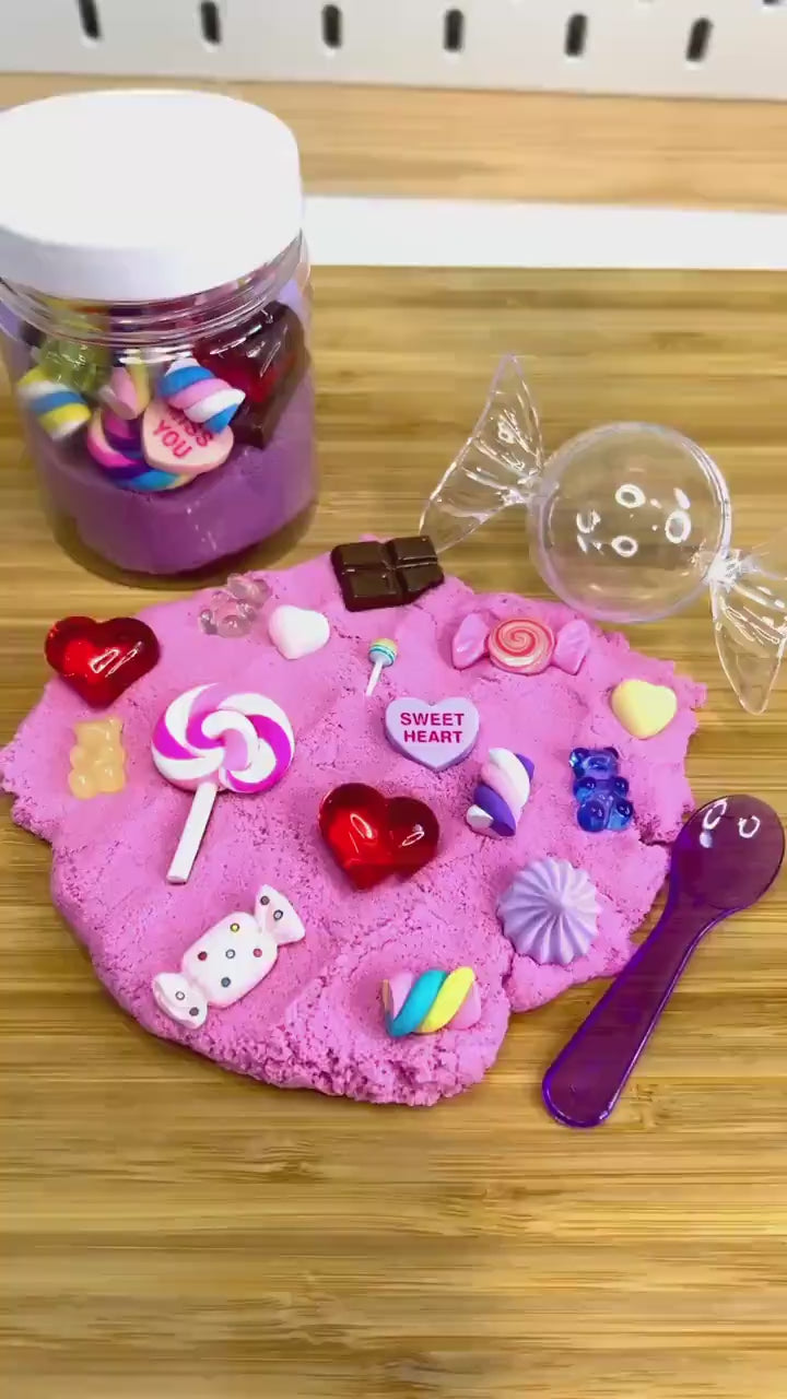 Valentine Kinetic Sand Kit with Charms | Candy & Heart Theme | Sensory Play | Red, Pink or Mauve | Montessori Play | 120g Sand