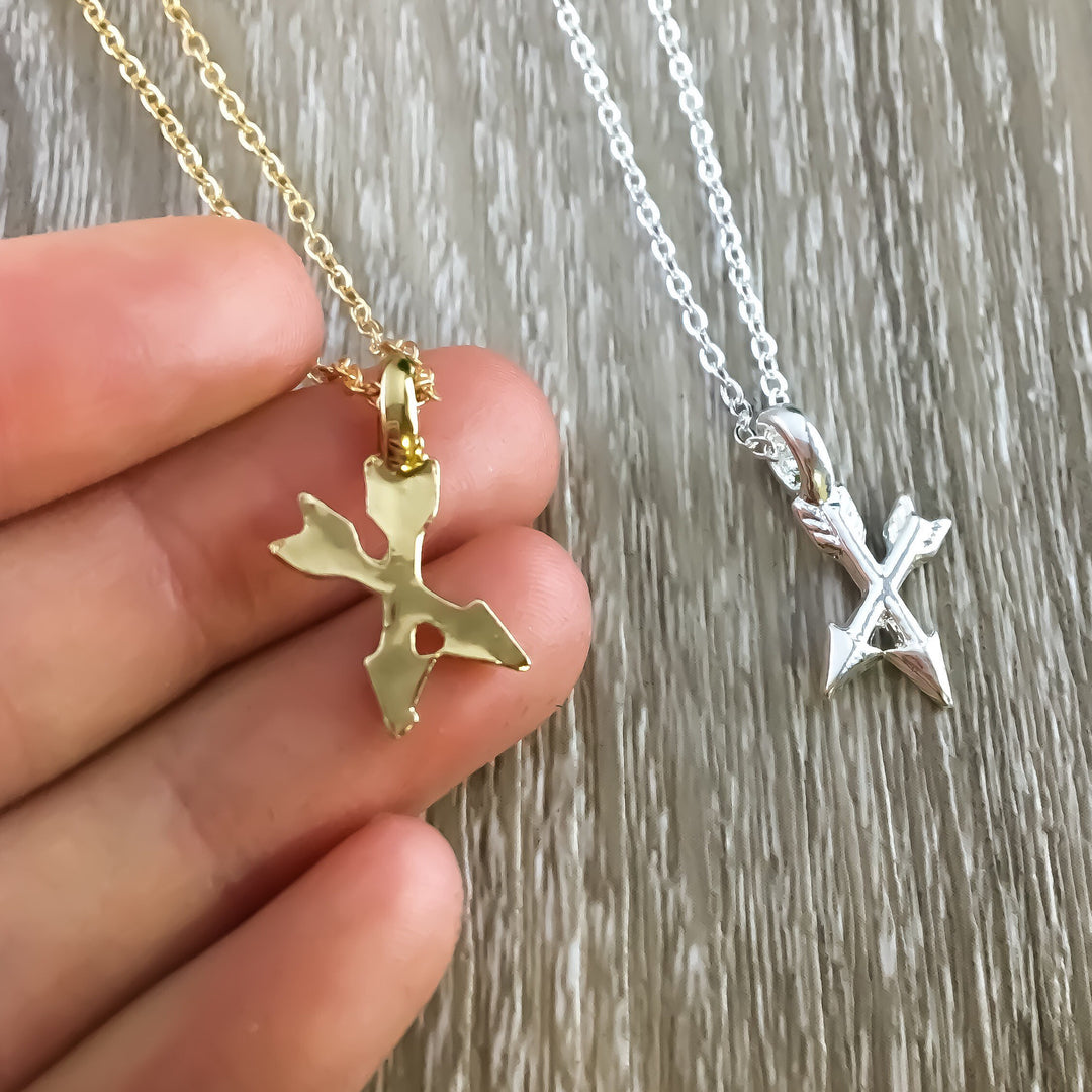 Unbiological Sisters Gift, Tiny Crossing Arrows Necklace, Soul Sister Gift, Arrow Jewelry, Sister Birthday Gift, Sisterhood Jewelry, Holiday