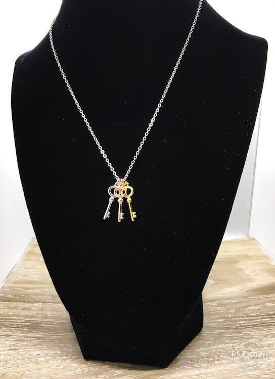 Three Keys Necklace, Minimal Jewelry, Tiny Key Pendant, Friendship Necklace, Best Friends Gift, Simple Reminder, Gift for Daughter, Modern