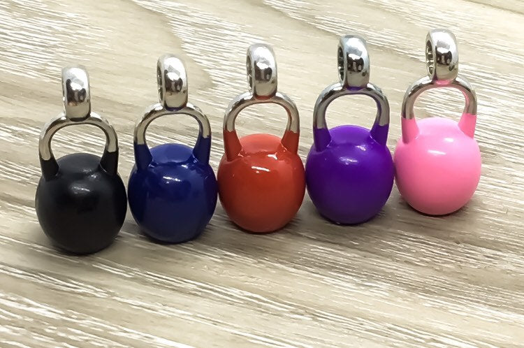 S'entraîner, manger, dormir, recommencer, haltères, kettlebell, porte-clés fitness