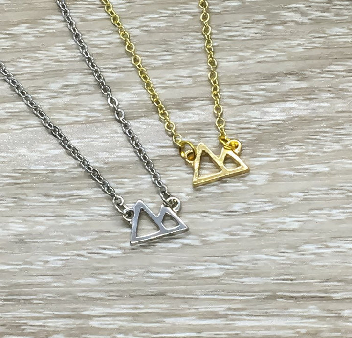 Collier Petite Montagne, Cadeau pour voyageur, Cadeau simple pour randonneur, Cadeau pour amoureux de la nature, Collier pour amoureux du plein air, Collier pour amis éloignés
