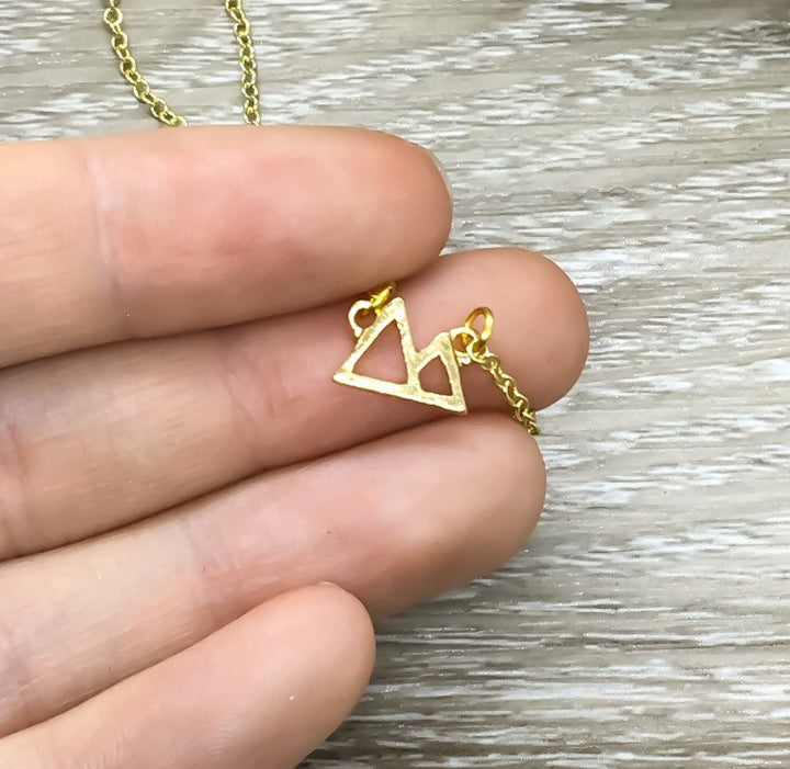 Collier Petite Montagne, Cadeau pour voyageur, Cadeau simple pour randonneur, Cadeau pour amoureux de la nature, Collier pour amoureux du plein air, Collier pour amis éloignés