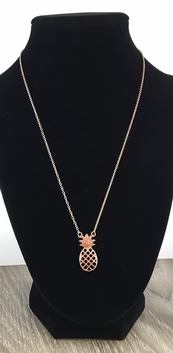 Collier ananas, bijou minimaliste et simple, collier fruit tropical, cadeau pour copine, cadeau d'une meilleure amie, bijou original pour tous les jours, pour les gourmandes
