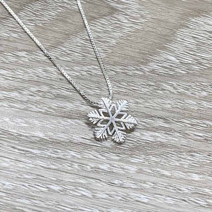 Snowflake Necklace, Dainty Sterling Silver Pendant, Snowflake Jewelry, Winter Wedding Bridal Jewelry, Christmas Gift for Her, Holiday Gift
