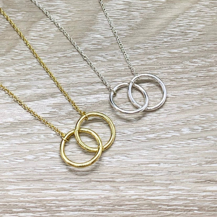 Interlocking Circle Necklace, Double Circle Necklace, Entwined Circle Link Necklace, Minimalist Gift for Mom, Couple Gift, Sister Necklace