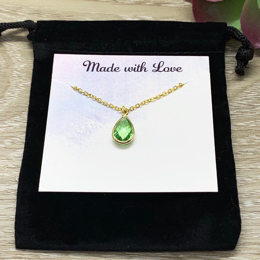 Collier Pierre de Naissance de Janvier, Pendentif Grenat Vert, Collier Délicat avec Breloque en Cristal, Cadeau d'Anniversaire Personnalisé pour Elle, Bijou Symbolique