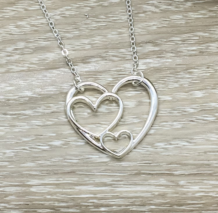 Heart Necklace, Minimalist Jewelry, Dainty Heart Pendant, Friendship Necklace, BFF Gift, Simple Reminder, Summer Necklace, Birthday Gift