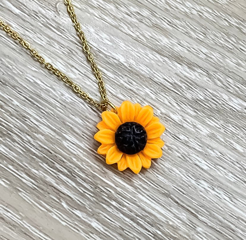 Sunflower Necklace, Sisters Are Different Flowers Quote, Orange Flower Charm Necklace,m, Minimal Floral Jewelry, Simple Reminder Gift
