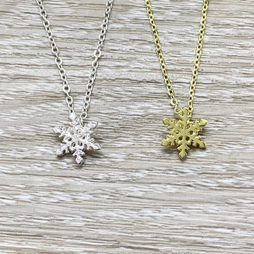 Tiny Snowflake Necklace Set for 2, Dainty Winter Jewelry, Snowflake Pendant, Snow Buddies, Gift for Best Friend, Secret Santa Gift