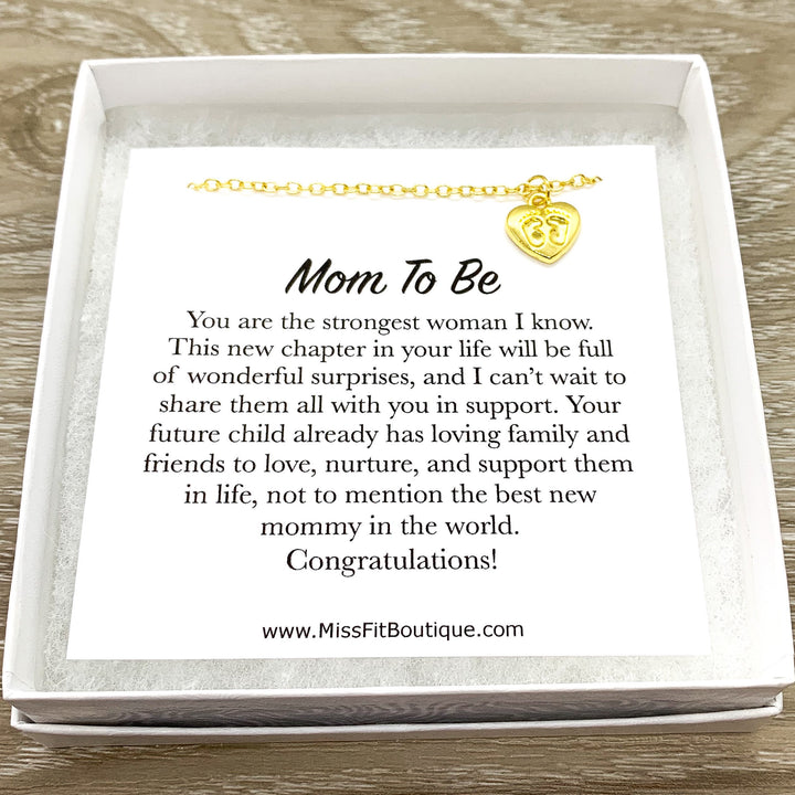 Card for Mom To Be, Tiny Heart Necklace with Footprints, Expectant Mother Gift, Motherhood Keepsake, Gift for New Mommy, Thoughtful
