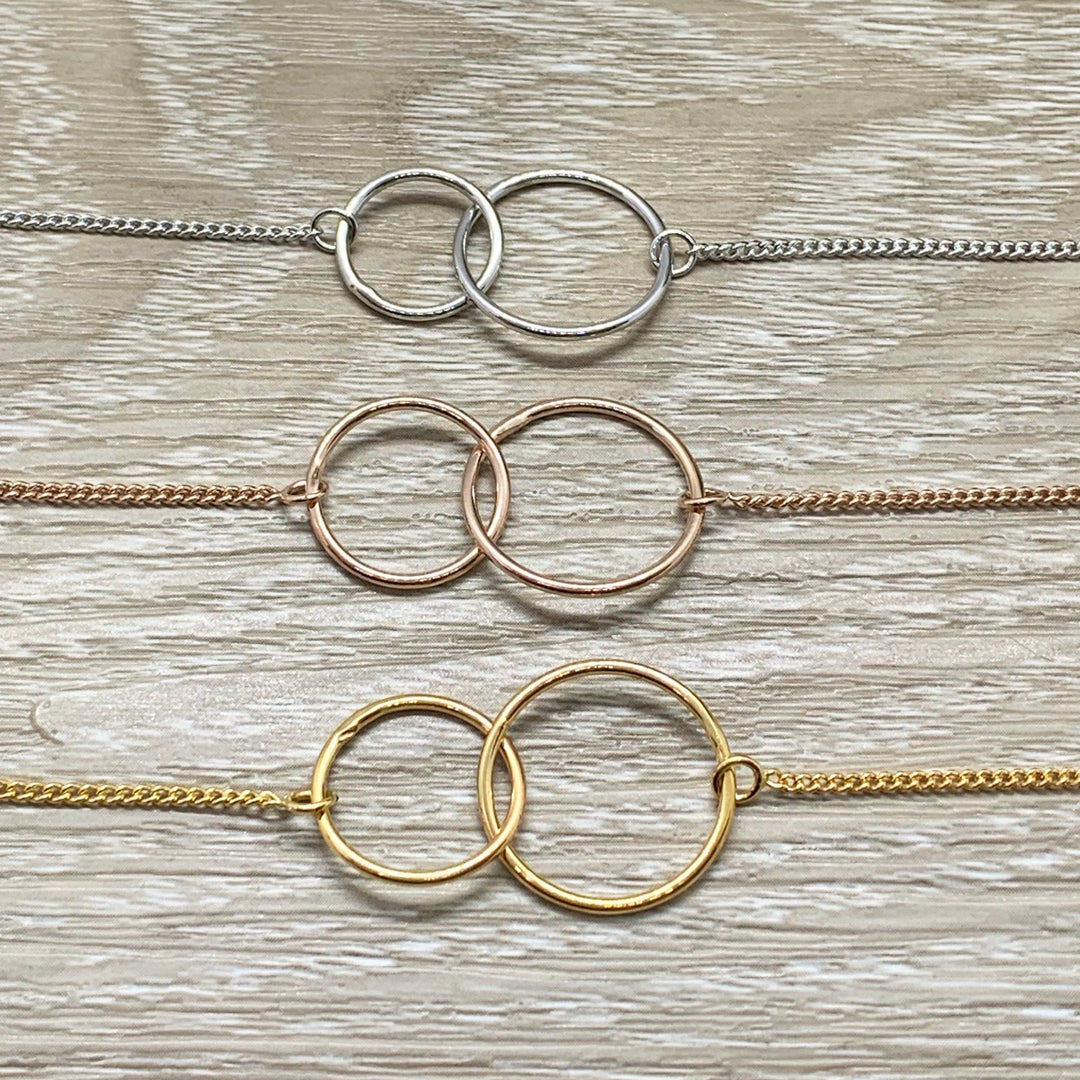 Amazing Nanny Gift, Interlocking Circles Necklace, Circular Pendant, Linked Circles Necklace, Thank You Gift for Nanny, Babysitter Gift