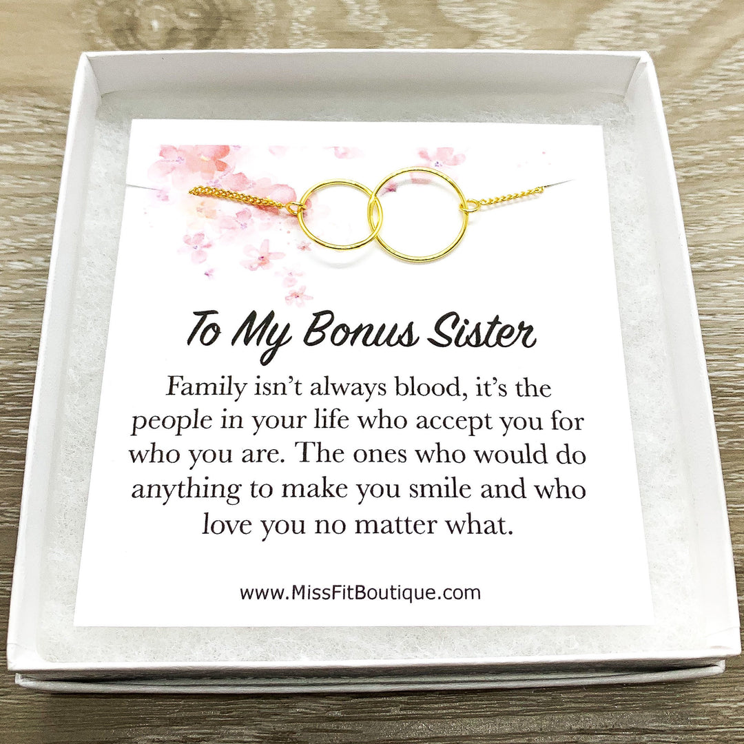 Bonus Sister Gift, Interlocking Circles Necklace, Circular Pendant, Linked Circles Necklace, Unbiological Sister Gift, Sister of the Groom