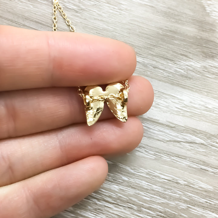 Mommy to an Angel Card, Tiny Angel Wings Necklace Gold, Grief Jewelry, Grieving Mother Gift, Miscarriage Necklace, Remembrance Gift