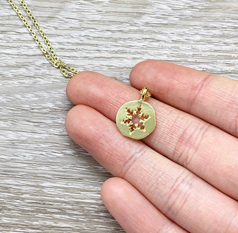 Tiny Snowflake Necklace Set for 2, Dainty Winter Jewelry, Snowflake Pendant, Snow Buddies, Gift for Best Friend, Secret Santa Gift