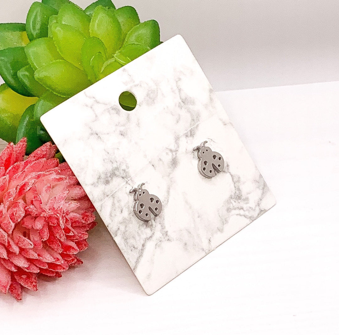 Ladybug Stud Earrings, Tiny Ladybug Earrings, Ladybug Jewelry, Minimalist Stud Earrings, Insect Jewelry, Boho Earrings, Cute Birthday Gift